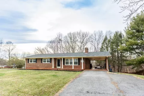 10769 Oakville Rd, Gladstone, VA 24553