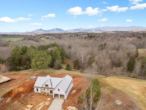 2 Wingfield Dr, Goode, VA 24556 photo 4