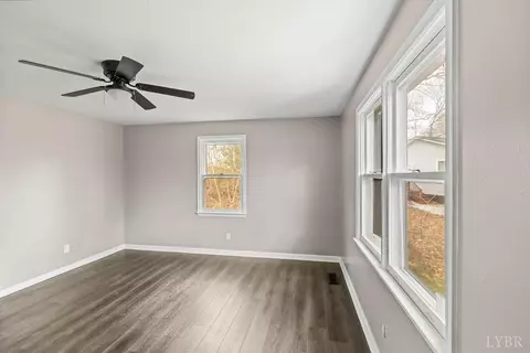 138 Walnut St, Amherst, VA 24521 photo 6
