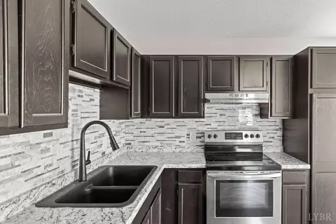 138 Walnut St, Amherst, VA 24521 photo 9