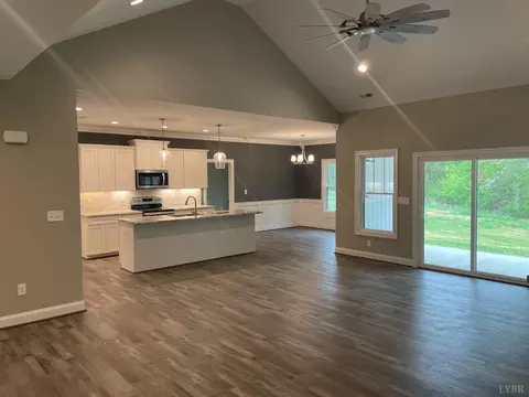 1269 Gladden Cir, Forest, VA 24551 photo 2