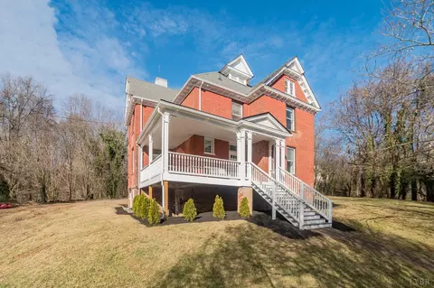 279 Lynchs Ferry Rd, Madison Heights, VA 24572