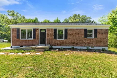 221 Hunter Rd, Brookneal, VA 24528