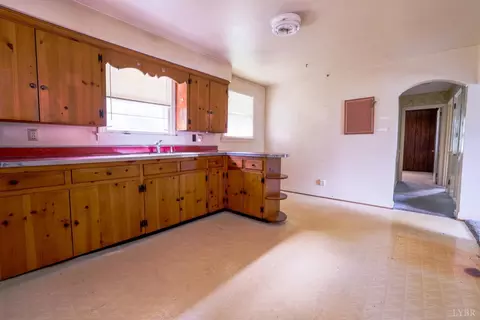 654 Leesville Road Rd, Lynchburg, VA 24502 photo 4