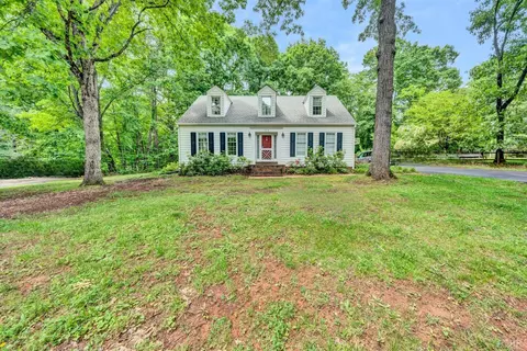 128 Shady Oak Dr, Madison Heights, VA 24572