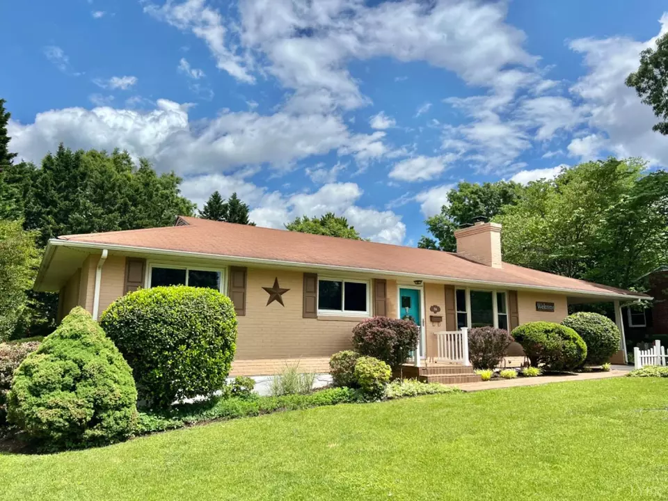 704 Sandusky Dr, Lynchburg, VA 24502 61 Photos Movoto