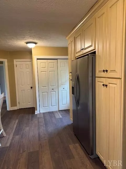 1359 Redfields Rd, Appomattox, VA 24522 photo 11