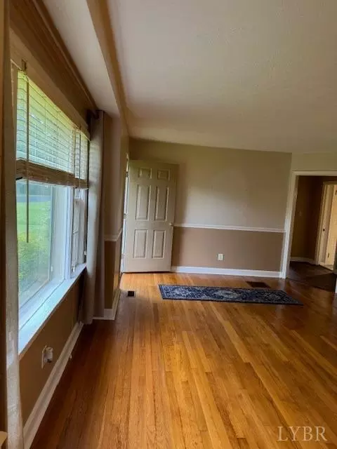 1359 Redfields Rd, Appomattox, VA 24522 photo 3