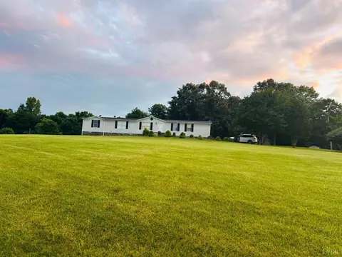 193 Tammy Dr, Madison Heights, VA 24572