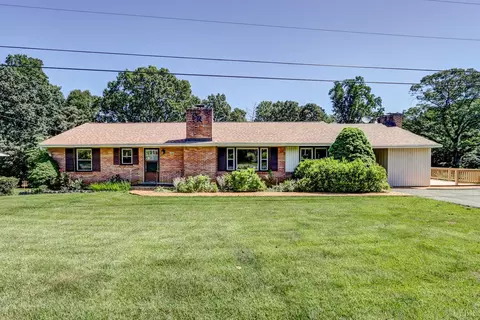 128 Moorman Dr, Madison Heights, VA 24572