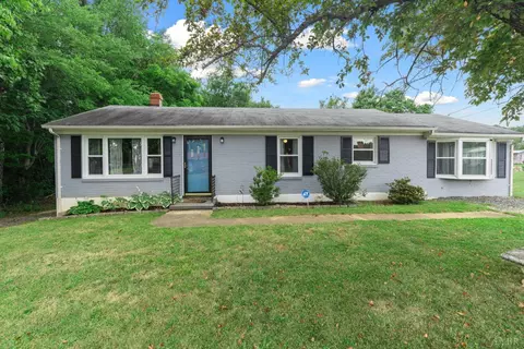127 Pine Acres Dr, Madison Heights, VA 24572