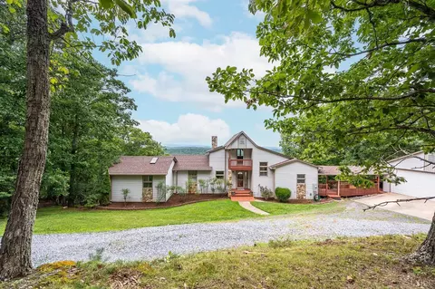 608 Mount Vista Dr, Lynchburg, VA 24504