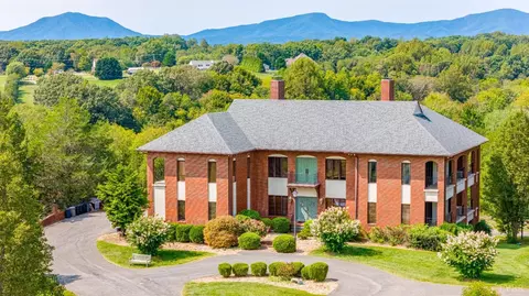 1148 Saddle Club Dr, Goode, VA 24556