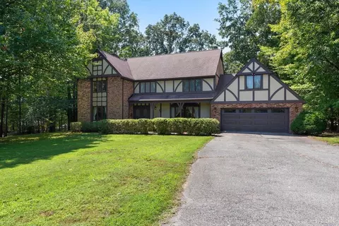 196 Lake Ridge Dr, Madison Heights, VA 24572
