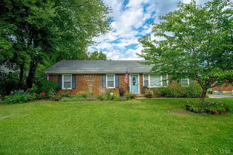 157 Triple Oak Cir, Madison Heights, VA 24572