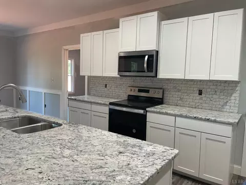 1075 Everett Rd, Forest, VA 24551 photo 6