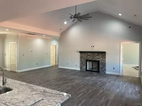 1075 Everett Rd, Forest, VA 24551 photo 5