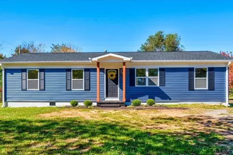 5981 Three Creeks Rd, Gladys, VA 24554