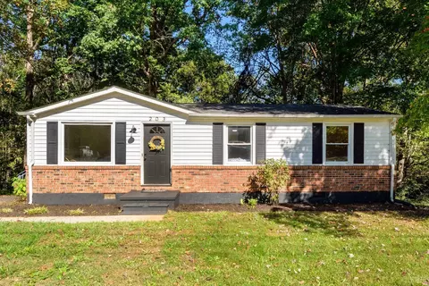 203 Rockwell Rd, Lynchburg, VA 24504