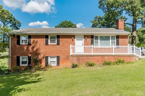 155 Lee Dr, Madison Heights, VA 24572