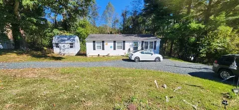 259 Lakeview Dr, Madison Heights, VA 24572
