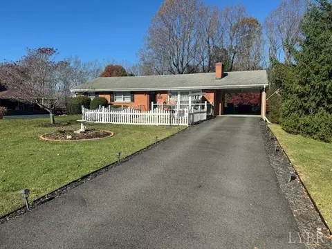 251 Hilltop Dr, Madison Heights, VA 24572