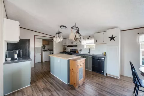276 Beeks Ln, Spout Spring, VA 24593 photo 6