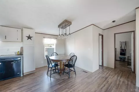 276 Beeks Ln, Spout Spring, VA 24593 photo 9