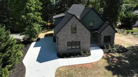 61 Barringer Dr, Rustburg, VA 24588 photo 3