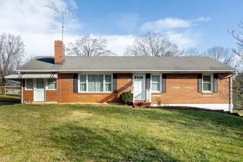 299 Seminole Dr, Madison Heights, VA 24572