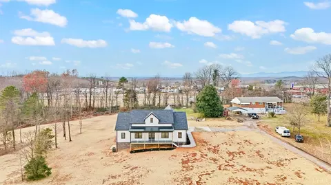 62 Burrell Dr, Rustburg, VA 24588 photo 2