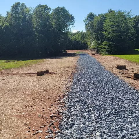 24 Down Creek Rd, Brookneal, VA 24528