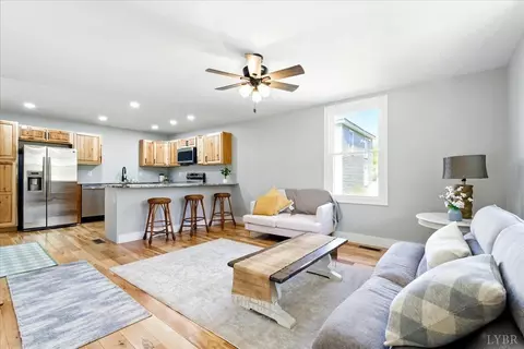136 A St, Monroe, VA 24574 photo 5
