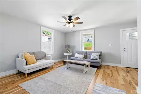 136 A St, Monroe, VA 24574 photo 4