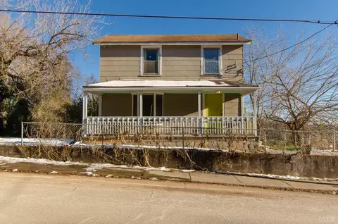 135 Second St, Madison Heights, VA 24572