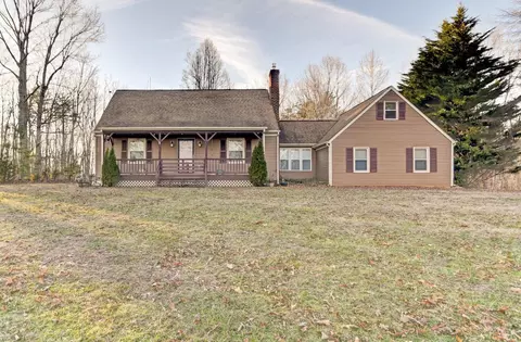 2598 Stapleton Rd, Madison Heights, VA 24572