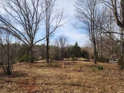 1188 Pinecrest Ln, Appomattox, VA 24504