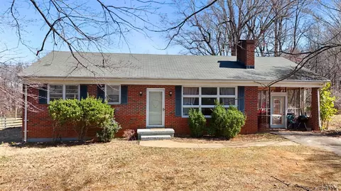 208 Mountainview Dr, Madison Heights, VA 24572