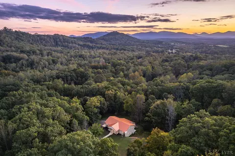 700 Cloudcroft Dr, Monroe, VA 24574