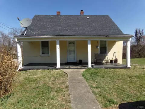 143 Spinner St, Madison Heights, VA 24572