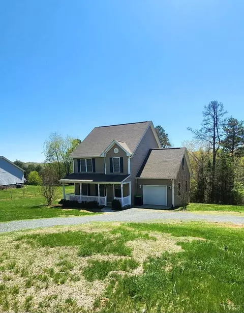 188 Oak Spring Ln, Madison Heights, VA 24572