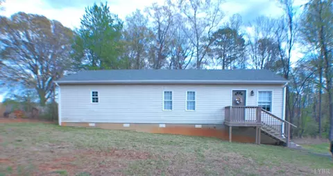 129 Dellwood Dr, Madison Heights, VA 24572