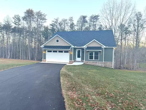 241 Kent Rd, Evington, VA 24550 photo 2