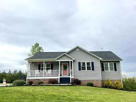 605 Beeks Ln, Spout Spring, VA 24593 photo 2