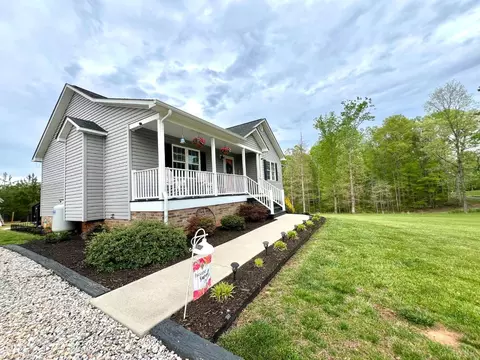 605 Beeks Ln, Spout Spring, VA 24593 photo 4