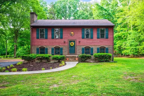 347 Dogwood Dr, Madison Heights, VA 24572