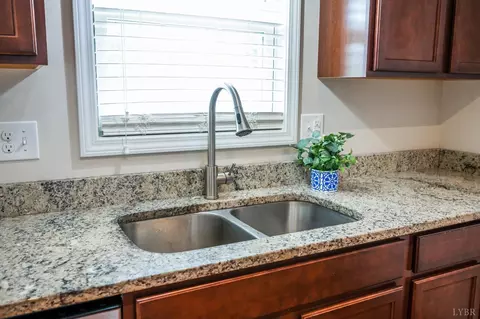 76 Davids Way, Evington, VA 24550 photo 12