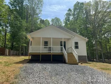 194 Lamont Cir, Madison Heights, VA 24572