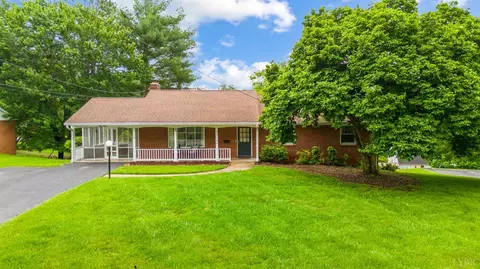 6012 Rhonda Rd, Lynchburg, VA 24502