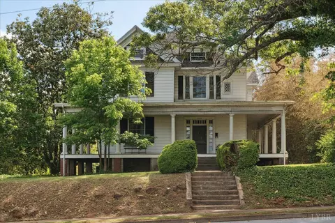 1102 Bedford Ave, Altavista, VA 24517